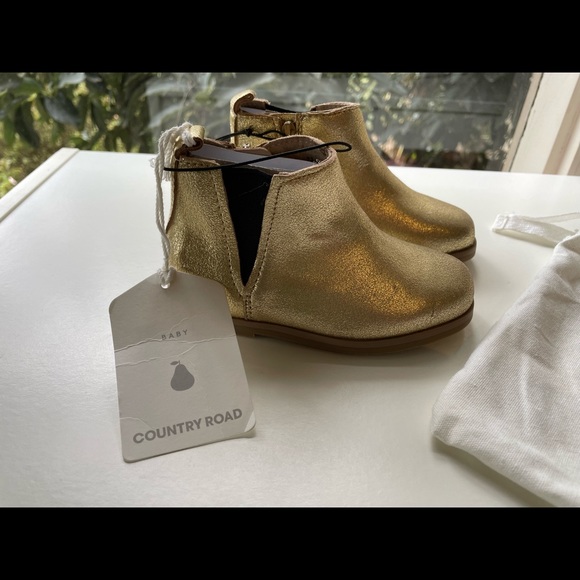 Brand New Country Road Baby Girl Gold Leather Gusset Boots - Size EU23 / AU 6 - Picture 2 of 10